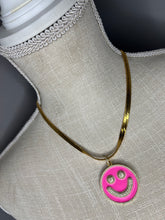 Load image into Gallery viewer, Smiley