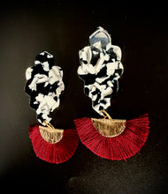 Load image into Gallery viewer, Resin and Silk Tassels