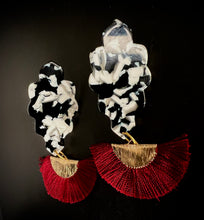 Load image into Gallery viewer, Resin and Silk Tassels
